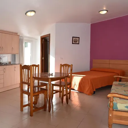 Apartment Ar Dosjoimi *