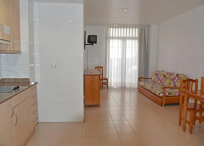 Ar Dosjoimi Lägenhet *