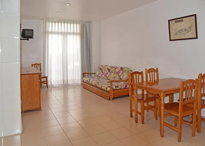 Ar Dosjoimi Lägenhet *